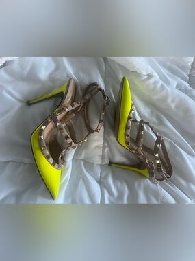 Valentino Garavani Neon Green Patent Rockstud Caged Pumps